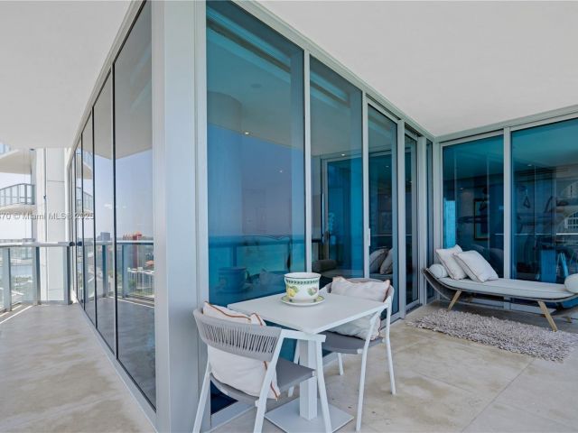 Apartment for sale  Unit #2501 - photo 6127204