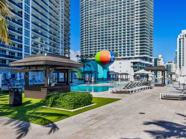 1-bedroom condo for rent in Hallandale Beach - 1830 S Ocean Dr 1807 - MondialRealty