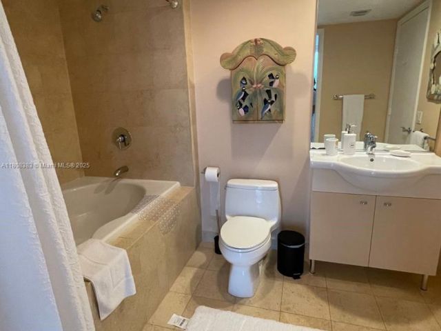 Apartment for rent  Unit #1807 - photo 6066408