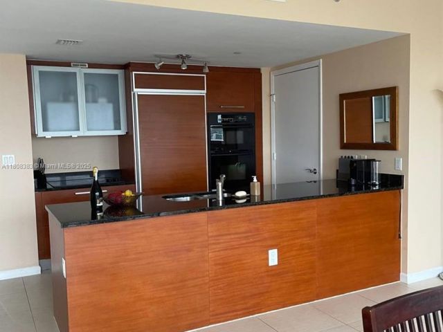 Apartment for rent  Unit #1807 - photo 6066416