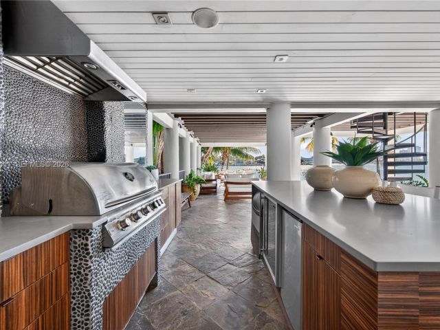 Home for sale at 14 W San Marino Dr - photo 7469432