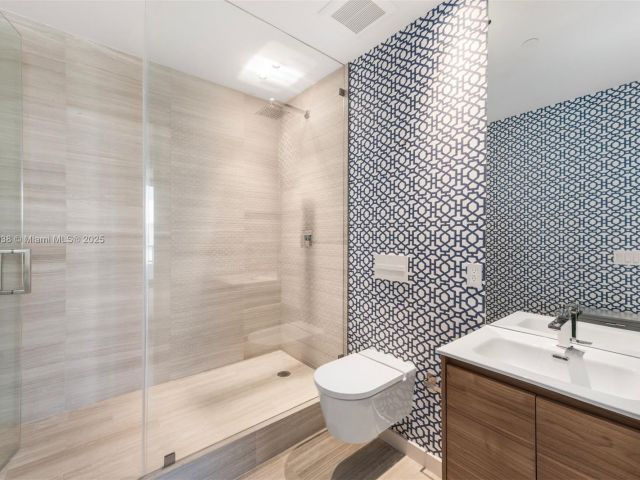 Apartment for rent  Unit #512 - photo 6065978