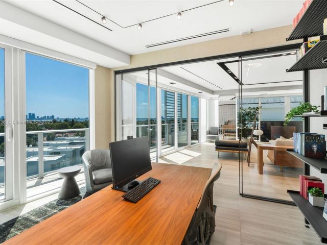 Apartment for rent  Unit #512 - photo 6065980