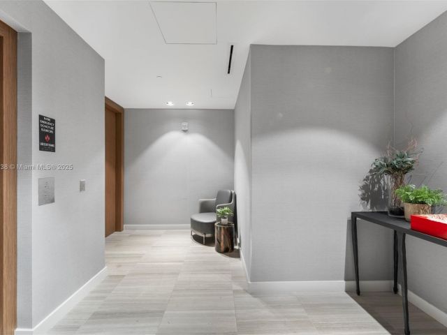 Apartment for rent  Unit #512 - photo 6065984