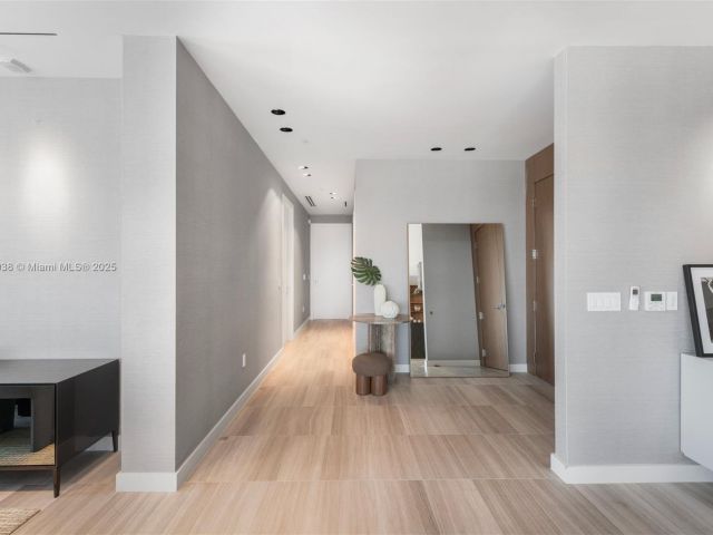 Apartment for rent  Unit #512 - photo 6065985