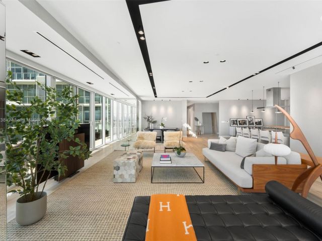 Apartment for rent  Unit #512 - photo 6065986