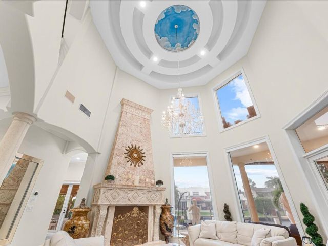 Home for rent at 3030 NE 45th Street - photo 6581508