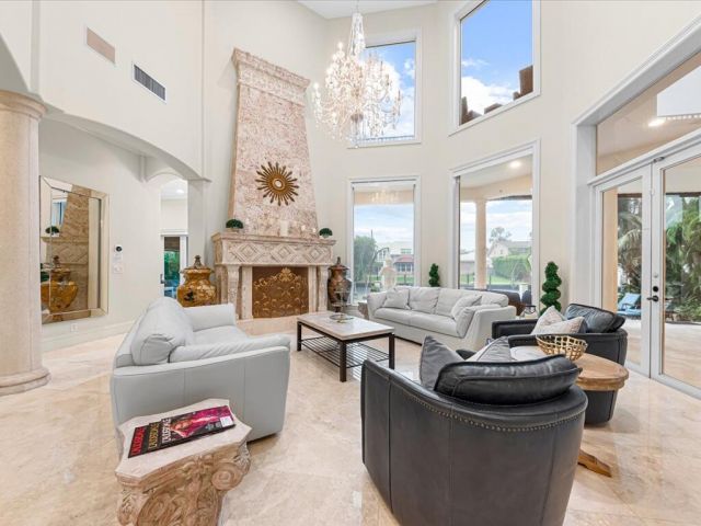 Home for rent at 3030 NE 45th Street - photo 6581510