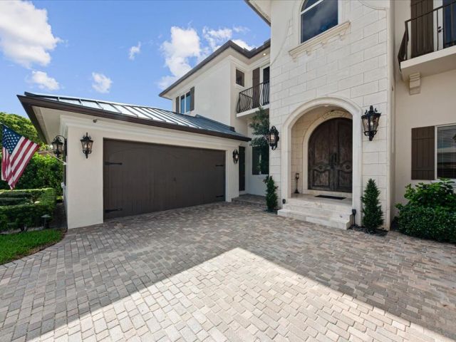 Home for rent at 3030 NE 45th Street - photo 6581516