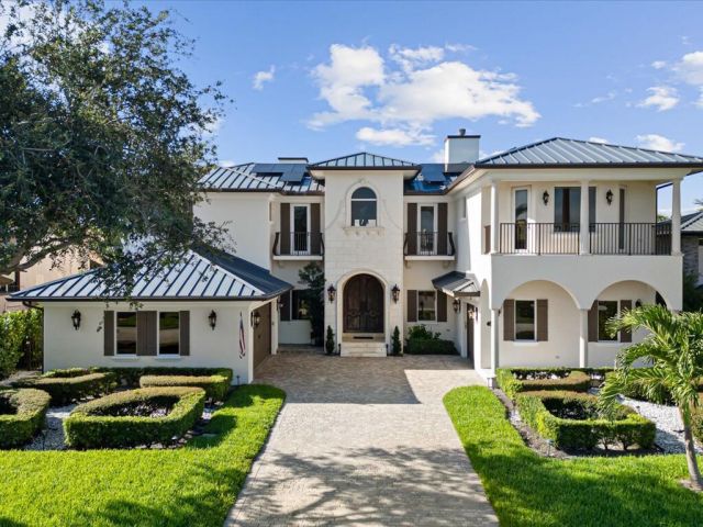 Home for rent at 3030 NE 45th Street - photo 6581519