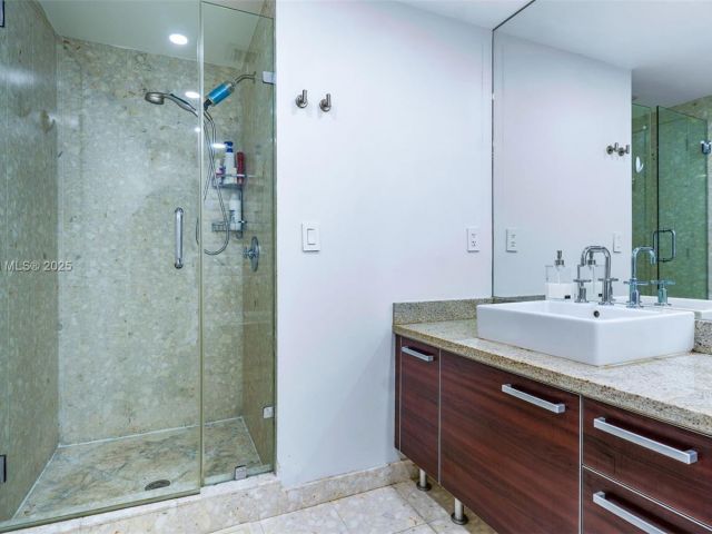 Apartment for sale  Unit #2911 - photo 6070858