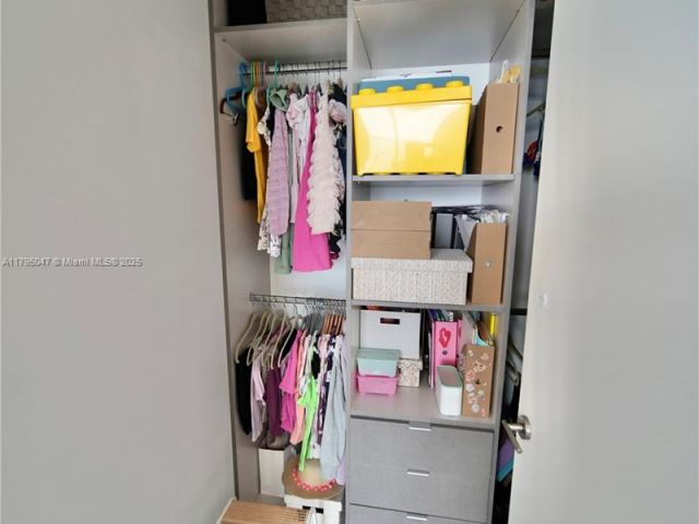 Apartment for sale  Unit #1705 - photo 6068878