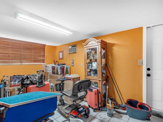 Home for sale at 1901 SW 37th Ave - photo 6066077