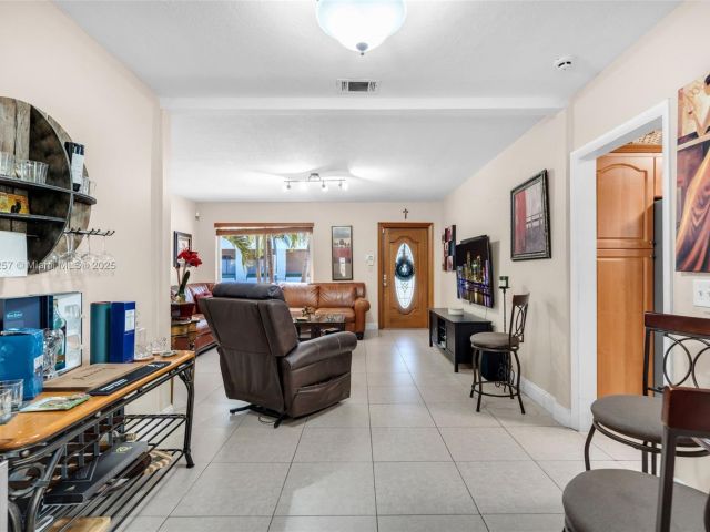 Home for sale at 1901 SW 37th Ave - photo 6066082