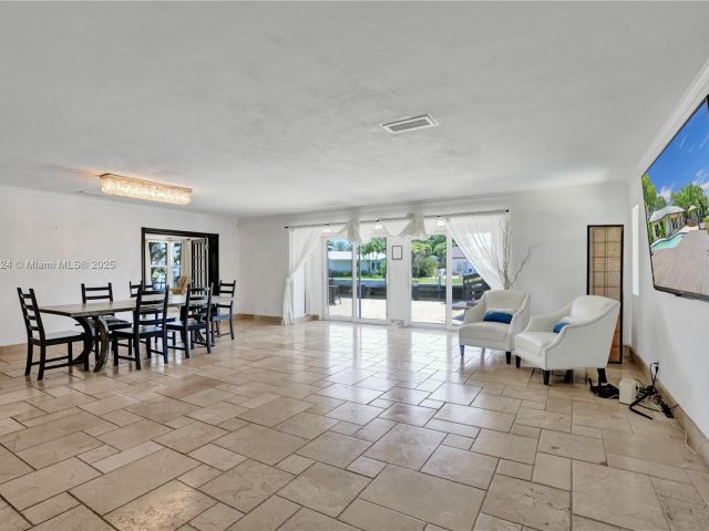 Home for rent at 3100 NE 56th Ct - photo 6075669