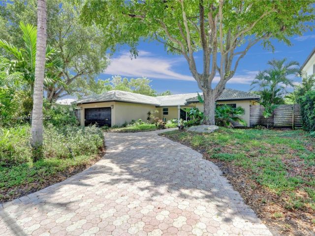 Home for rent at 3100 NE 56th Ct - photo 6075677