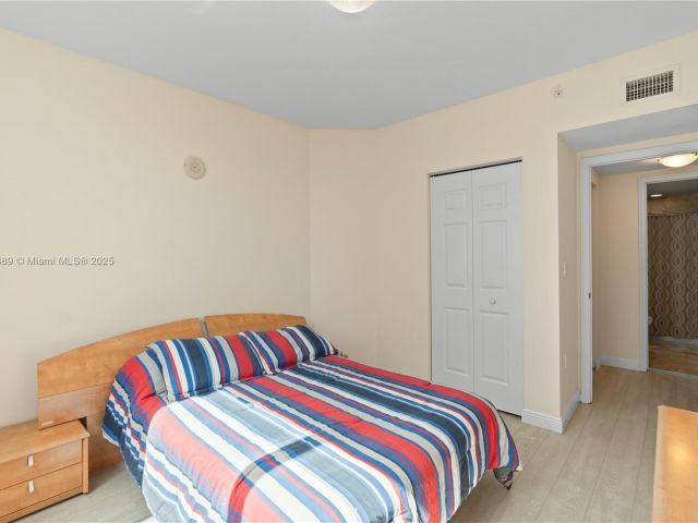 Apartment for sale  Unit #705W - photo 6067864