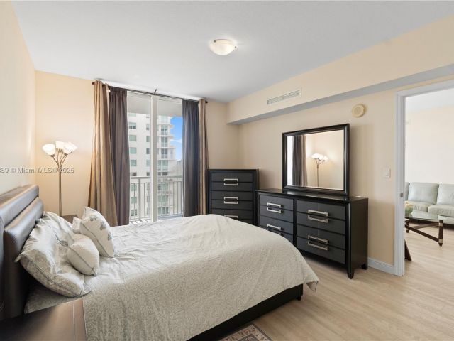 Apartment for sale  Unit #705W - photo 6067867