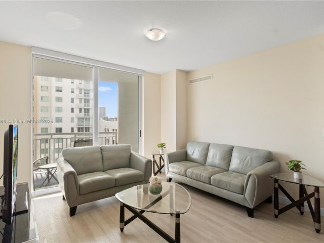 Apartment for sale  Unit #705W - photo 6067871