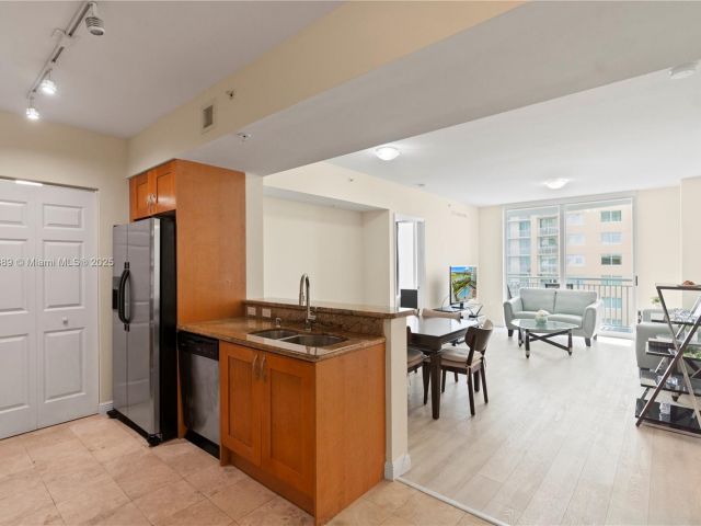 Apartment for sale  Unit #705W - photo 6067877