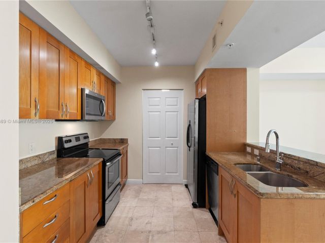 Apartment for sale  Unit #705W - photo 6067879