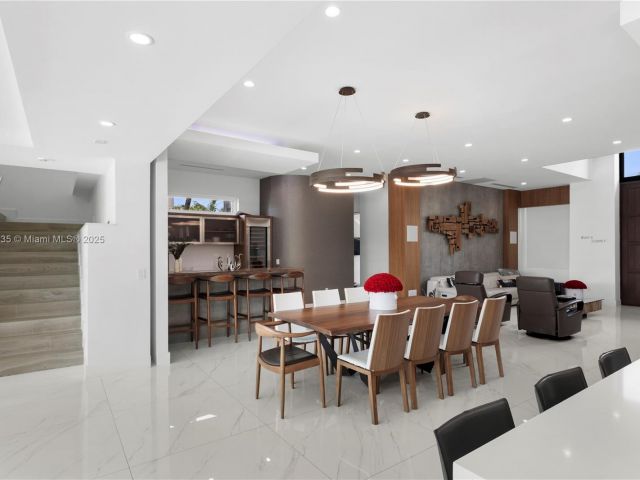 Home for sale at 12880 N Bayshore Dr - photo 6067345