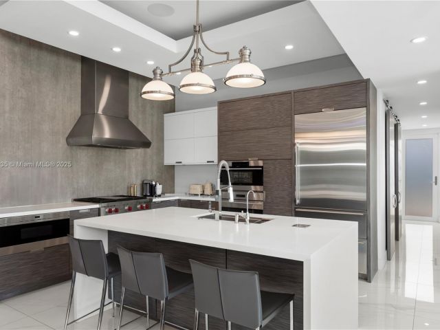 Home for sale at 12880 N Bayshore Dr - photo 6067347