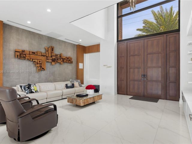 Home for sale at 12880 N Bayshore Dr - photo 6067351