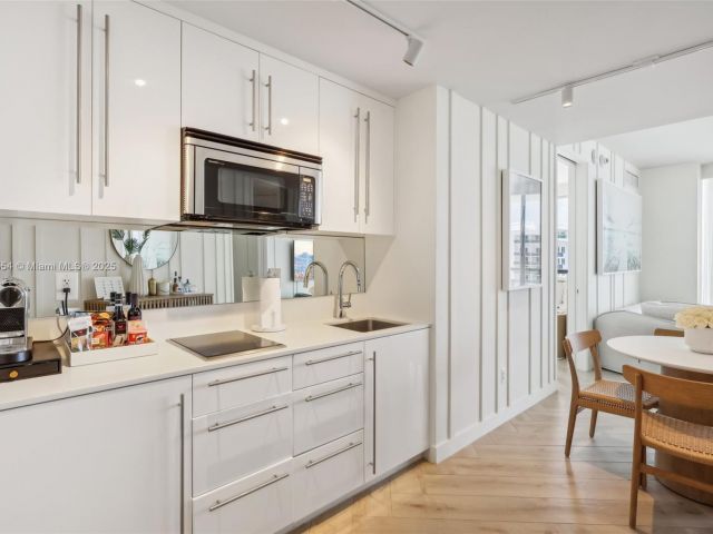 Apartment for sale  Unit #1511 - photo 6070798