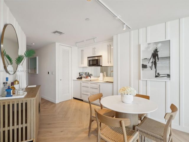 Apartment for sale  Unit #1511 - photo 6070800