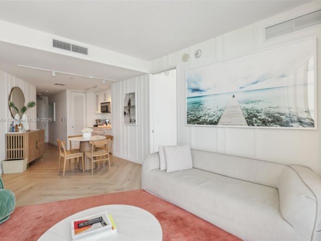 Apartment for sale  Unit #1511 - photo 6070801