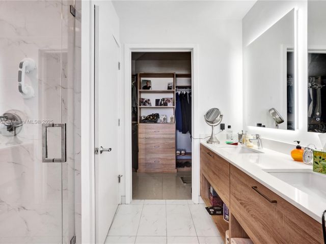 Apartment for sale  Unit #3217 - photo 6070487