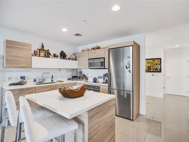 Apartment for sale  Unit #3217 - photo 6070494