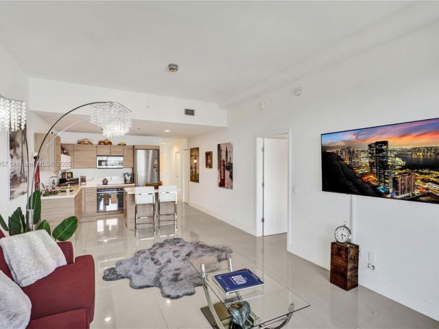 Apartment for sale  Unit #3217 - photo 6070497