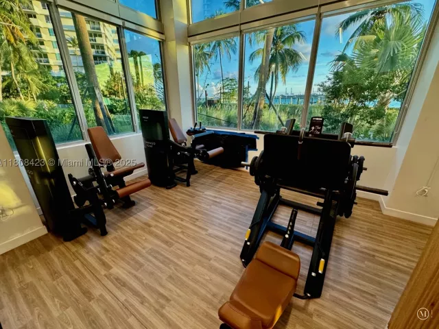 2-bedroom condo for rent in Miami Beach - 1500 Bay Rd 1534S - MondialRealty