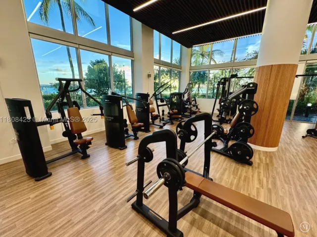 2-bedroom condo for rent in Miami Beach - 1500 Bay Rd 1534S - MondialRealty