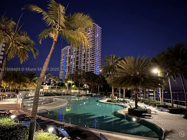 2-bedroom condo for rent in Miami Beach - 1500 Bay Rd 1534S - MondialRealty