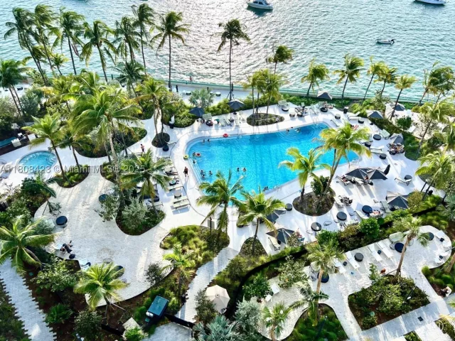 2-bedroom condo for rent in Miami Beach - 1500 Bay Rd 1534S - MondialRealty