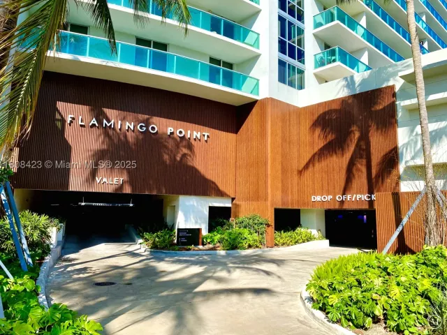 2-bedroom condo for rent in Miami Beach - 1500 Bay Rd 1534S - MondialRealty