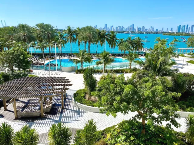 2-bedroom condo for rent in Miami Beach - 1500 Bay Rd 1534S - MondialRealty