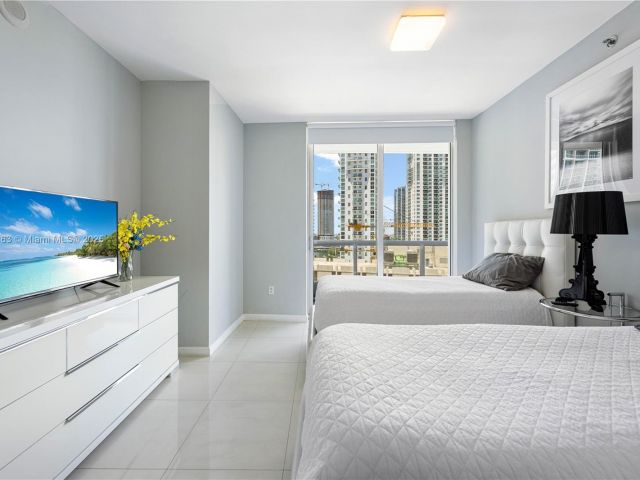 Apartment for sale  Unit #1604 - photo 6091469