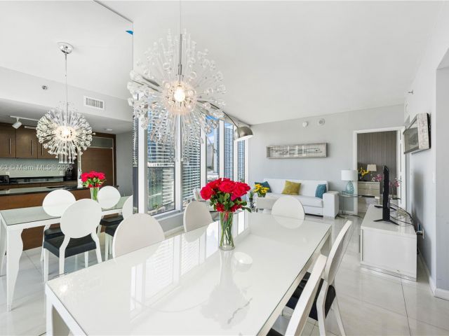 Apartment for sale  Unit #1604 - photo 6091477