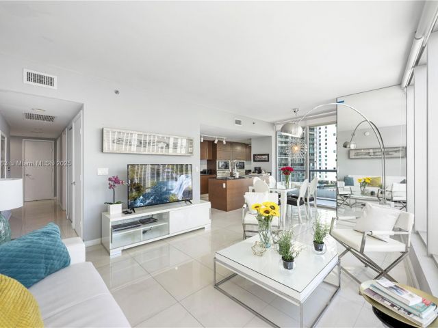 Apartment for sale  Unit #1604 - photo 6091479