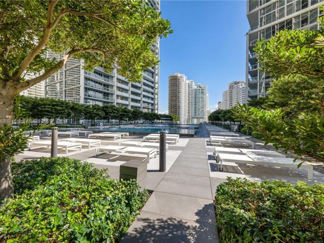 Apartment for sale  Unit #1604 - photo 6091481