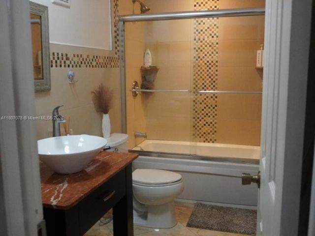 Home for sale at 19423 NW 53rd Pl - photo 6109688