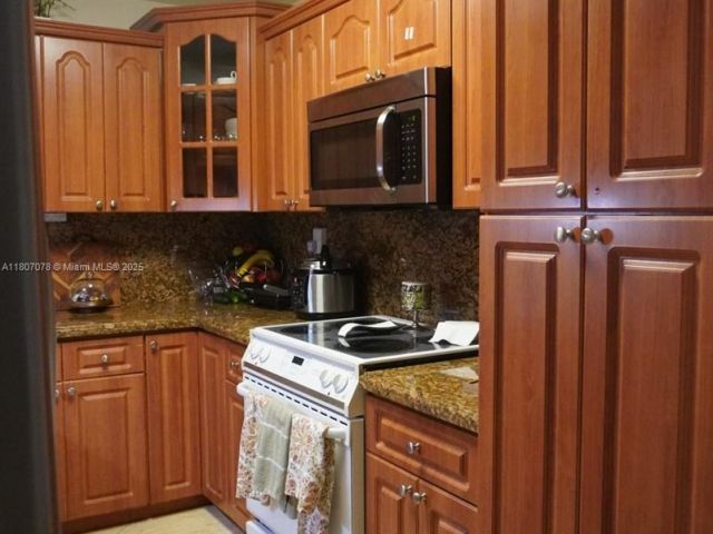 Home for sale at 19423 NW 53rd Pl - photo 6109689