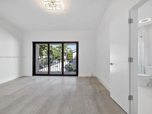 Home for sale at 16449 NE 26th Ave 16 - photo 6069661