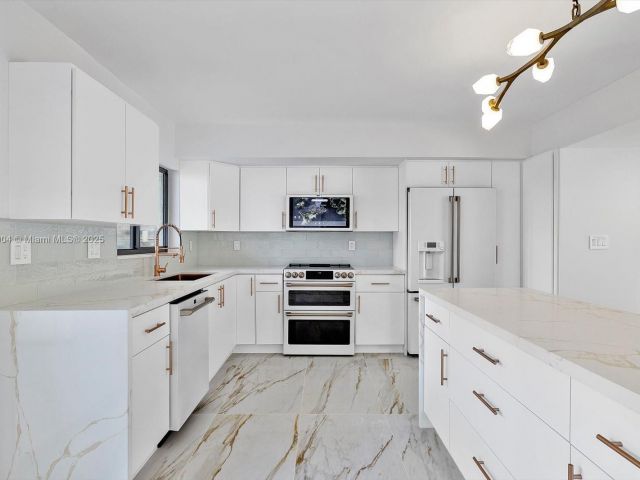 Home for sale at 16449 NE 26th Ave 16 - photo 6069669