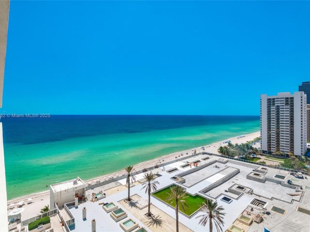 Apartment for sale  Unit #1605 - photo 6118811