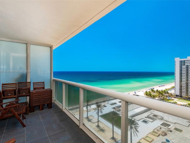 Apartment for sale  Unit #1605 - photo 6118813